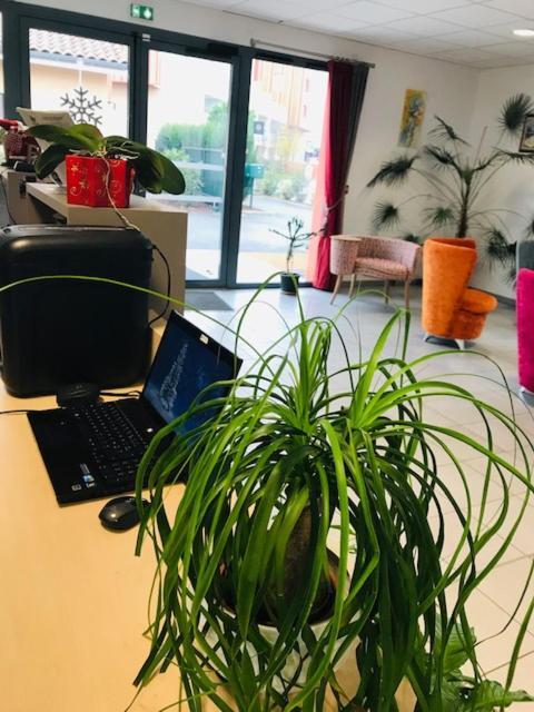 奥拜乔拉斯圣让酒店 贝尔维尔·苏尔·索恩 外观 照片